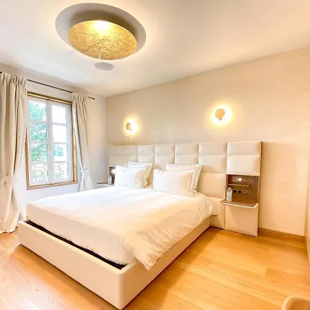 Alojamento de Acomodação e Pequeno-almoço Petit Monlot - 3*