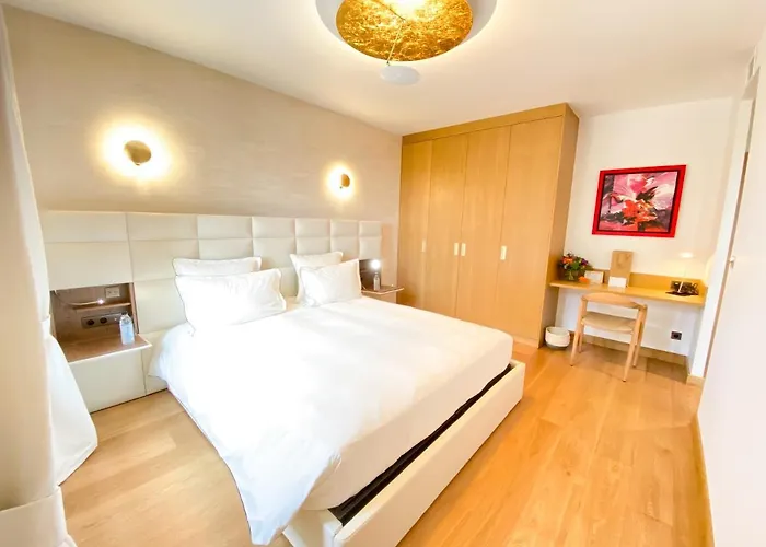 Petit Monlot - 3* Сент-Эмильон